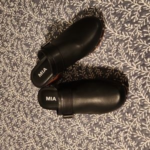 Super cute, never worn outside, Mia black clogs! Ladies 9.5